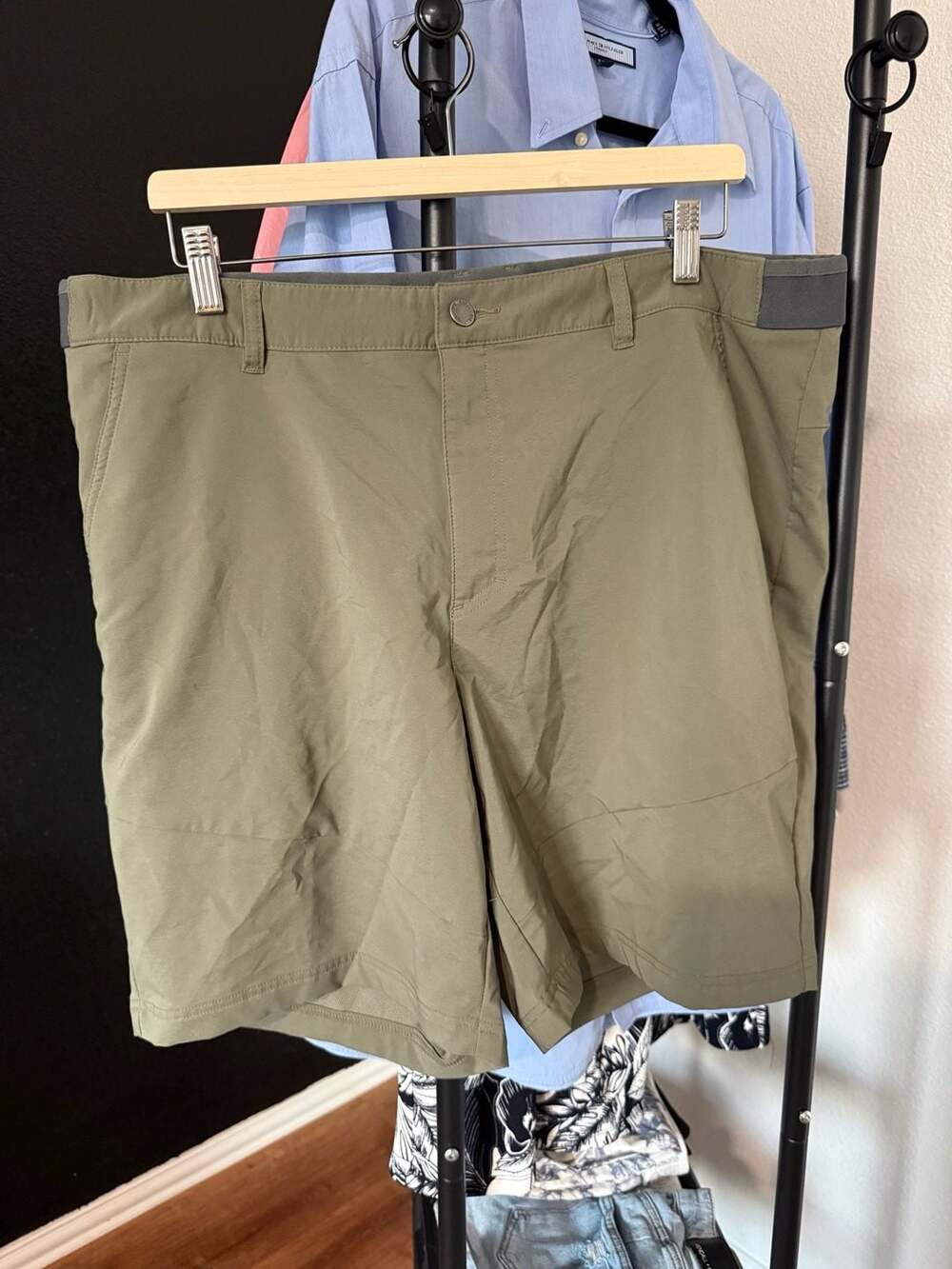 Columbia Men's Outdoor Hiking Utility Shorts Olive Green Size 38